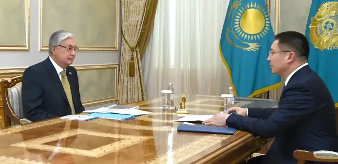 Глава государства принял акима Павлодарской области Асаина Байханова