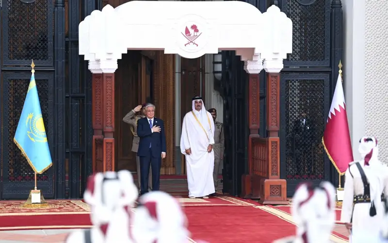 Memleket basshysy Qatar Ámiriniń «Diwan Amiri» saraıyna bardy