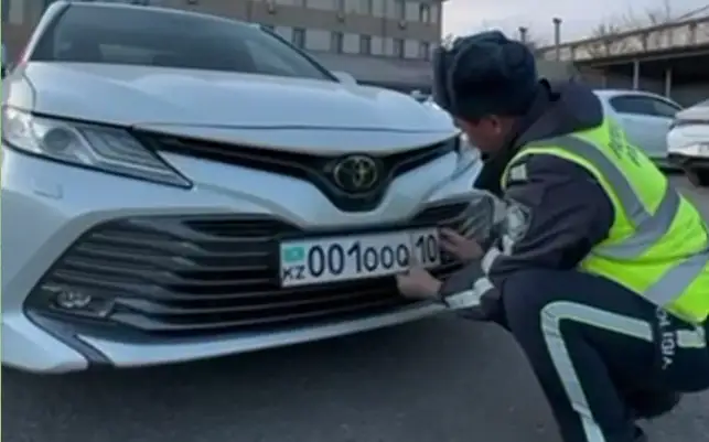 Машины-двойники выявили в Шымкенте