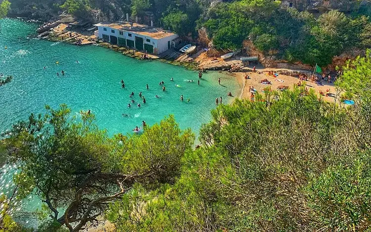 Испания оплачивает отдых своих пенсионеров