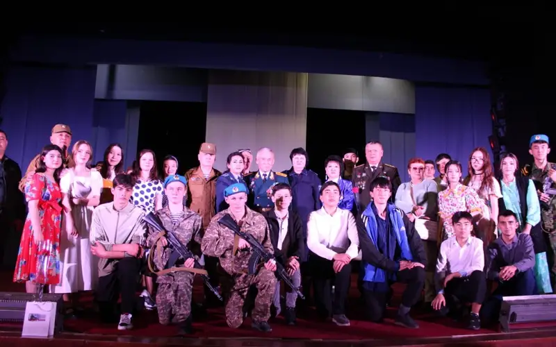 Память воинов-интернационалистов военных событий в Афганистане почтили в Жамбылском областном русском драматическом театре