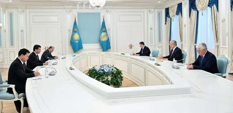 Глава государства принял министра иностранных дел Узбекистана Бахтиёра Саидова