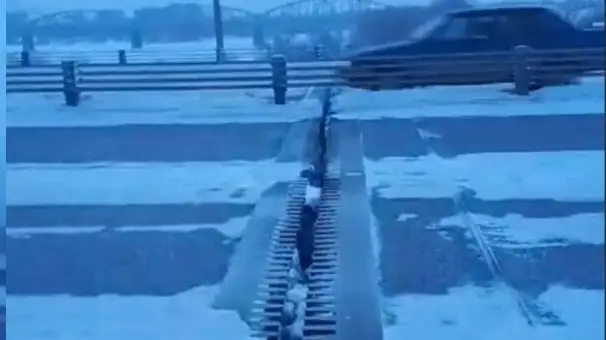 Aspaly kópirdiń vıdeosy semeılikterdiń záresin ushyrdy