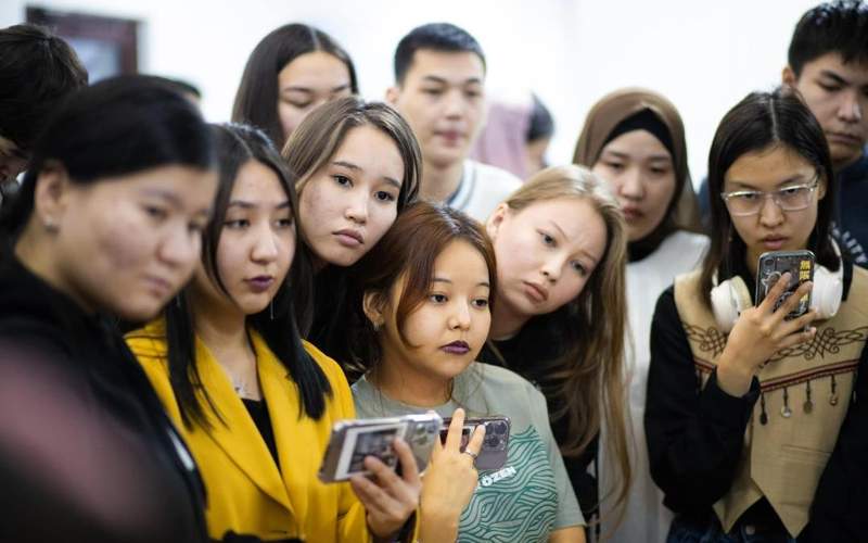 Выставку древних рукописей провели ученые из Ирана в Астане Выставку древних рукописей провели ученые из Ирана в Астане