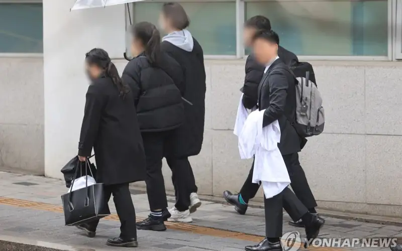 韩国6415名医生提出辞职 政府责令831人返岗