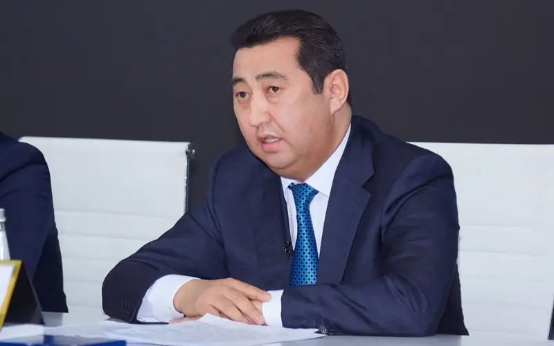 Айдарбек Сапаров