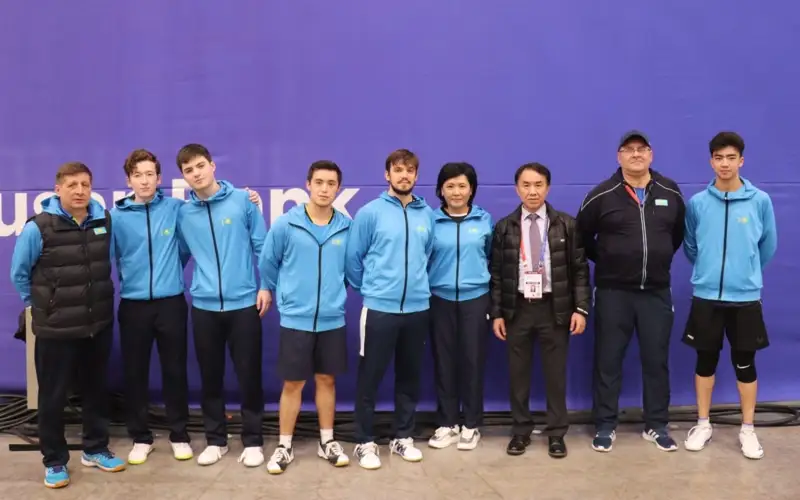 Мужская команда Казахстана по настольному теннису со второго места вышла в плей-офф ЧМ