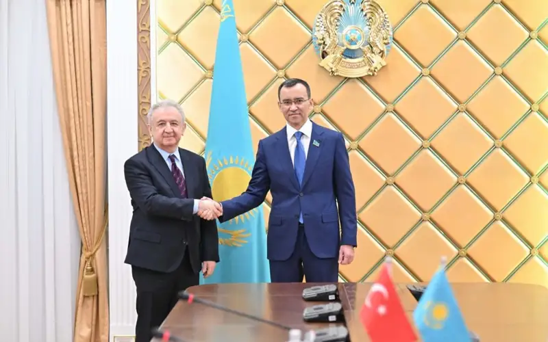 Мәулен Әшімбаев