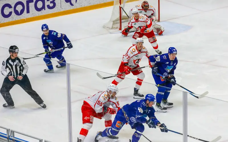 «Барыс» проиграл «Автомобилисту» в домашнем матче КХЛ