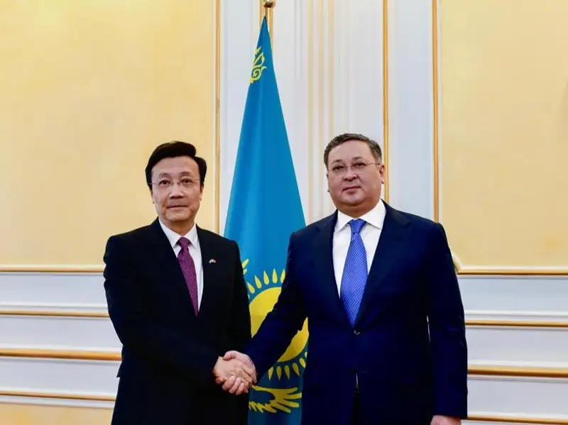 Kazakh FM, Chinese Ambassador discuss bilateral cooperation issues in Astana