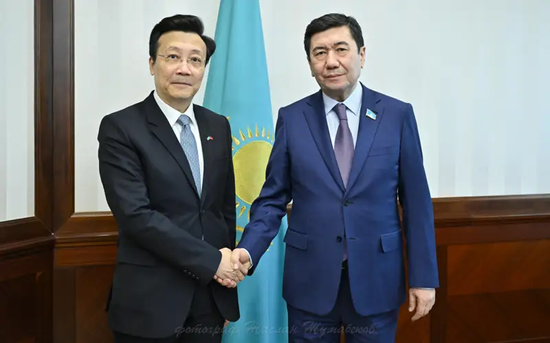 马吉利斯议长接见中国驻哈大使 强调加强永久全面战略伙伴关系