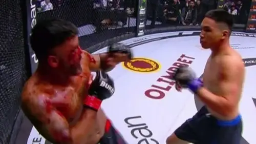  Алматыдағы жекпе-жек: Қытайдан келген қандасымыз қарсыласын бірінші раундта жеңді