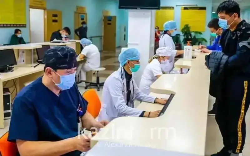 Токаев с врачами