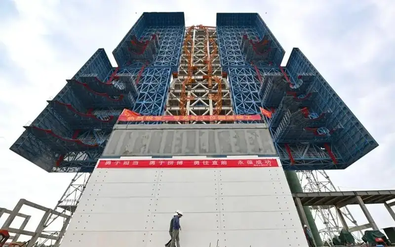 Хитой 2024 йилда коинотга 100 та сунъий йўлдош учиради