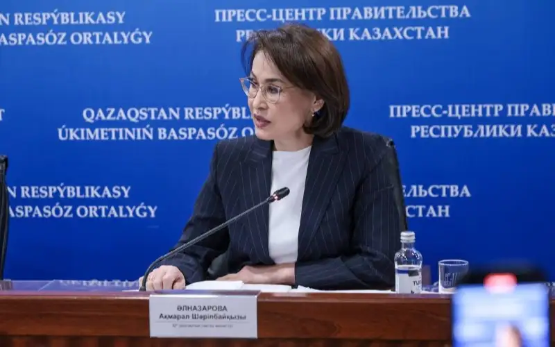 Mınıstr zdravoohranenııa RK Akmaral Alnazarova