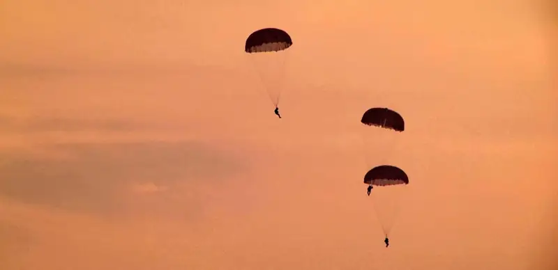 دەسانتشى قىزدار 