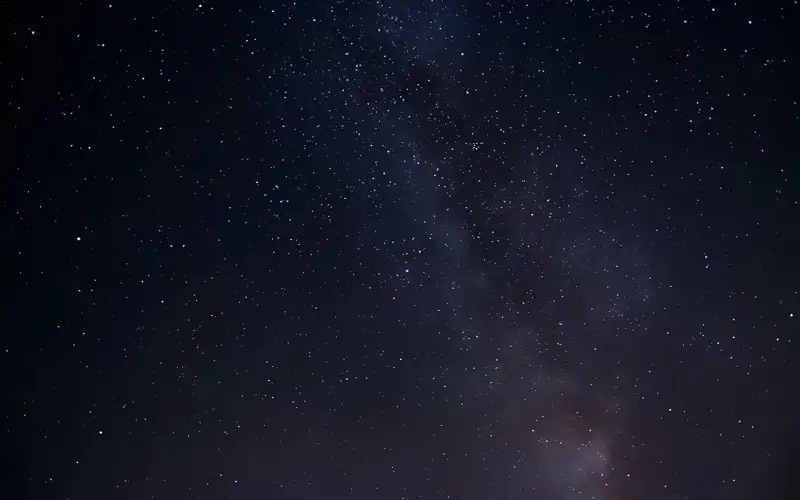 В космосе обнаружена красная черная дыра