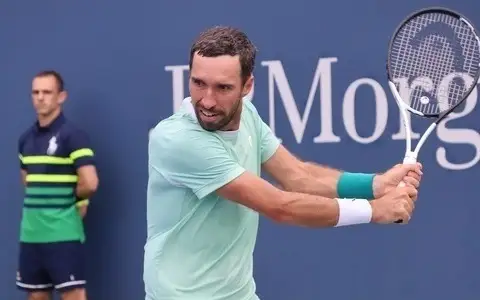 Михаил Кукушкин пробился в четвертьфинал турнира в Тенерифе