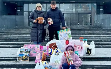 балалар үйіне барды