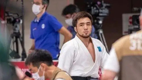 Елдос Сметов 