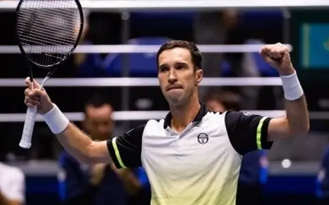 Михаил Кукушкин вышел в полуфинал турнира в Испании