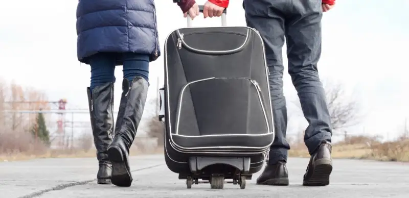 переселенцы, переселение, путешествие, кандасы, туризм, туристы, чемодан, переезд