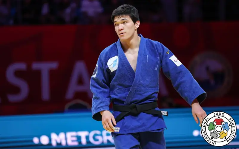 Данияр Шамшаев 