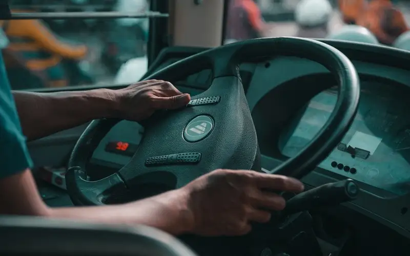 водитель автобуса