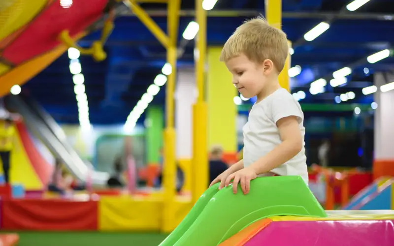 Батут загорелся в торговом доме в Павлодарской области