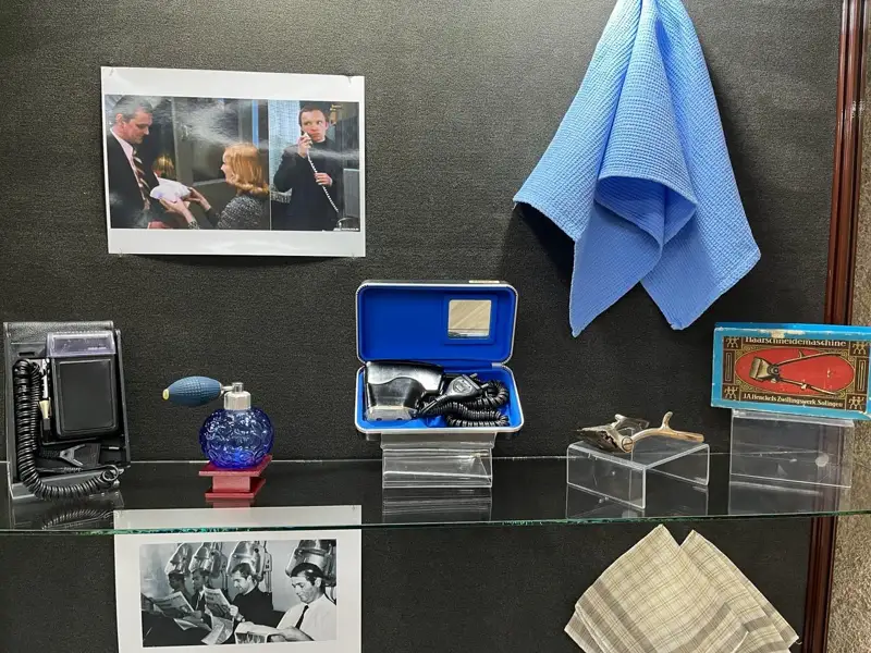 Выставка об истории мужской моды открылась в преддверии 8 марта в Семее