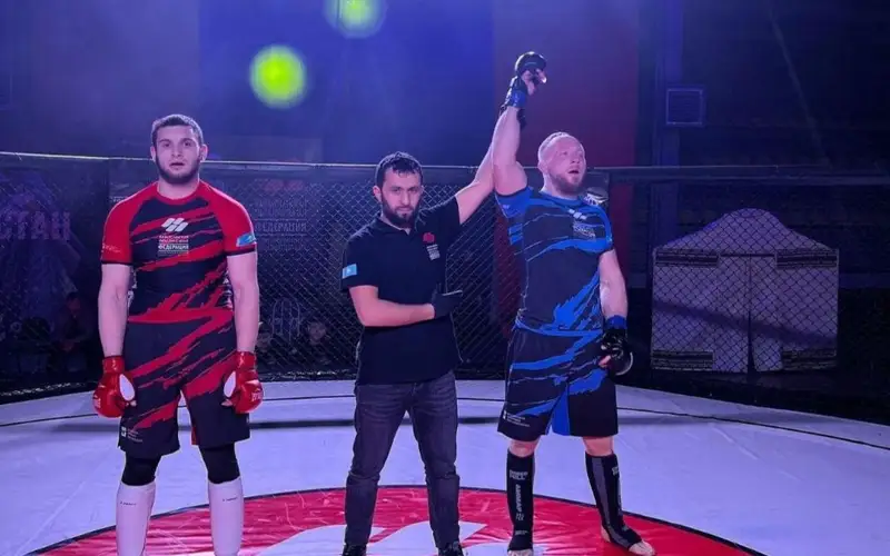 Максим Самцов стал чемпионом Казахстана по ММА