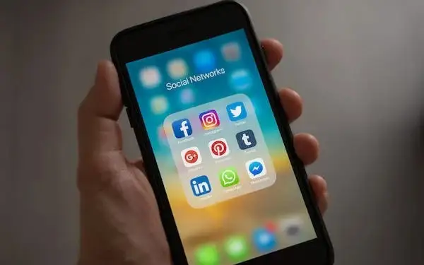 Facebook пен Instagram желілерінің жұмысы қалпына келді