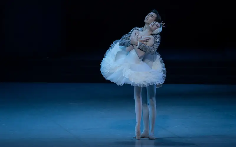 8 Марта посвятят балет «Лебединое озеро» в столице