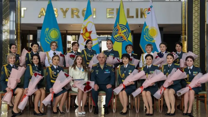 قازاقستان اسكەرىندە قانشا ايەل قىزمەت ەتەدى؟