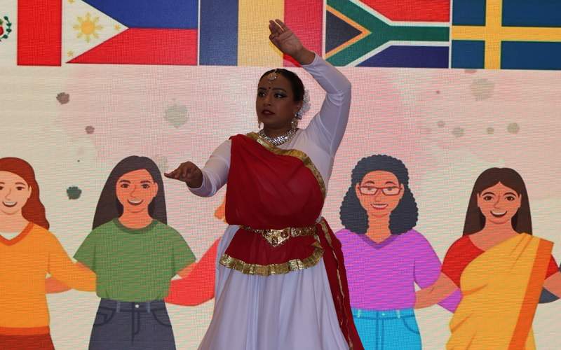 танцы, индианка