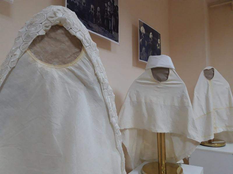Историю кимешек рассказали на выставке в карагандинском музее Историю кимешек рассказали на выставке в карагандинском музее