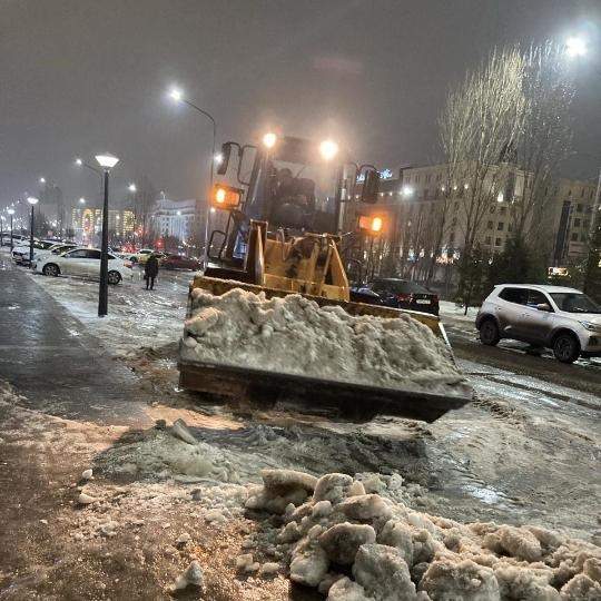 Osadkı v vıde snega s dojdem vypalı segodnıa v Astane