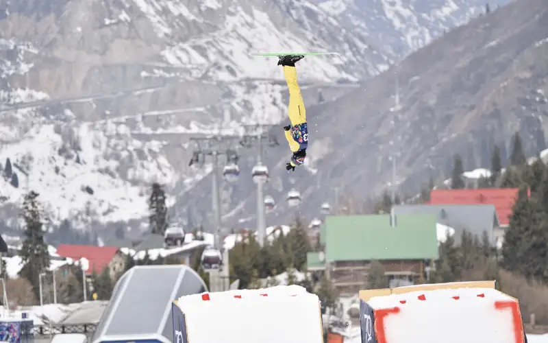 Казахстанские лыжные акробаты не смогли преодолеть квалификацию на этапе Кубка мира