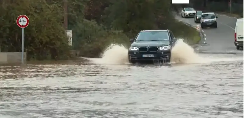 Наводнения на юге Франции: семь человек пропали без вести