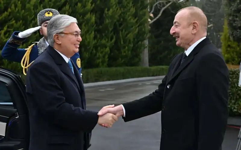 Kazakh President arrives at Zagulba Residence of Azerbaijan President