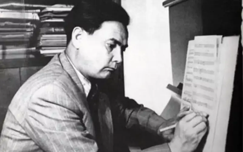 Muqan Tólebaev