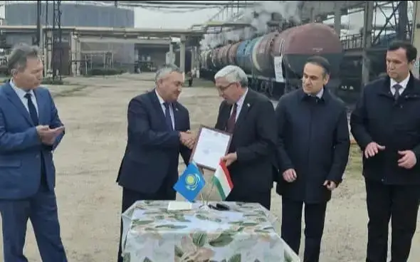 Тожикистонга Қозоғистондан гуманитар ёрдам етиб келди