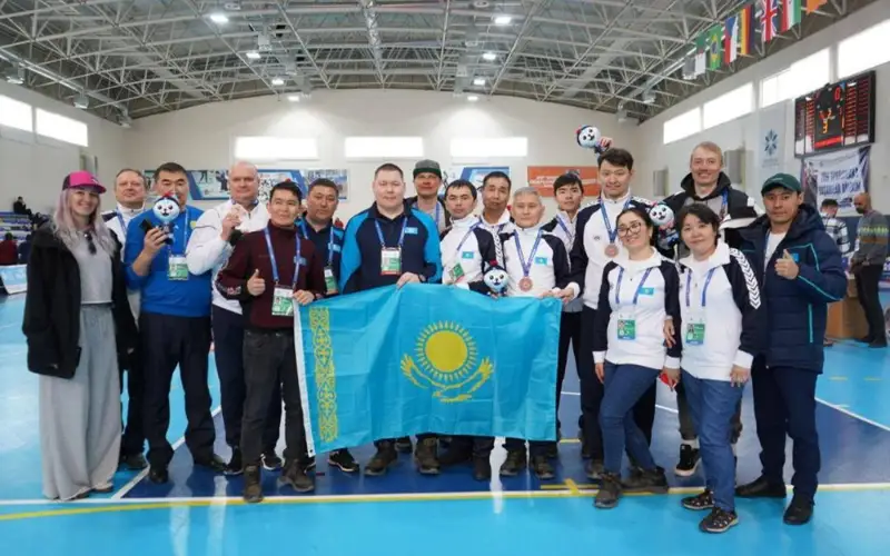 哈国国际象棋队获得冬季听障奥运会铜牌