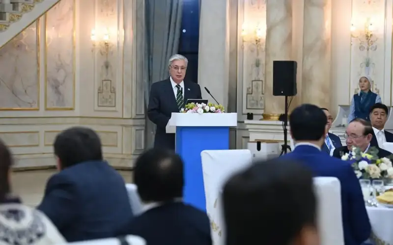Islam calls on people to be kind, honest, educated and hardworking – President at iftar reception in Atyrau