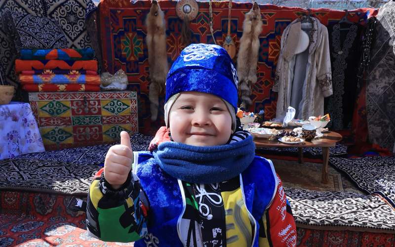 Костанайцы отмечают Наурыз в своих дворах Костанайцы отмечают Наурыз в своих дворах