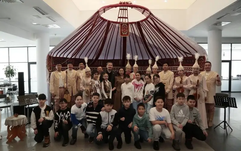 В Астане прошел вечер народных инструментов для детей