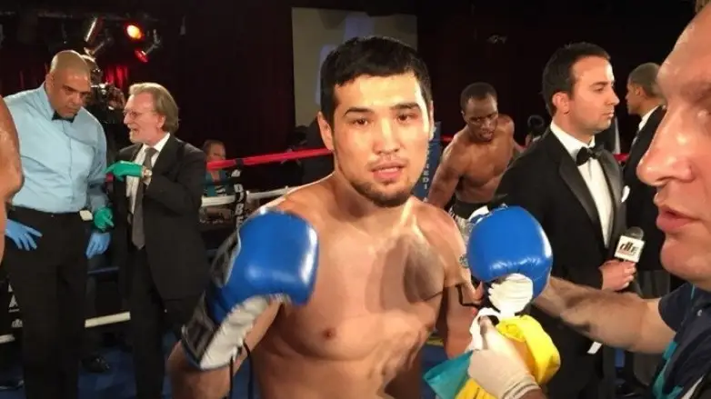 Дәурен Елеусінов титулдық жекпе-жекте ирландиялық боксшыдан жеңілді