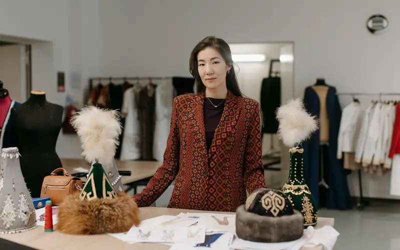 Секреты создания костюмов для национальных спектаклей раскрыли в «Астана Опера»