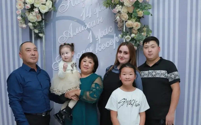 Маша Ефросинина жалаңаш Ужгородтан келген жезөкше