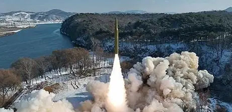 КНДР запустила баллистические ракеты